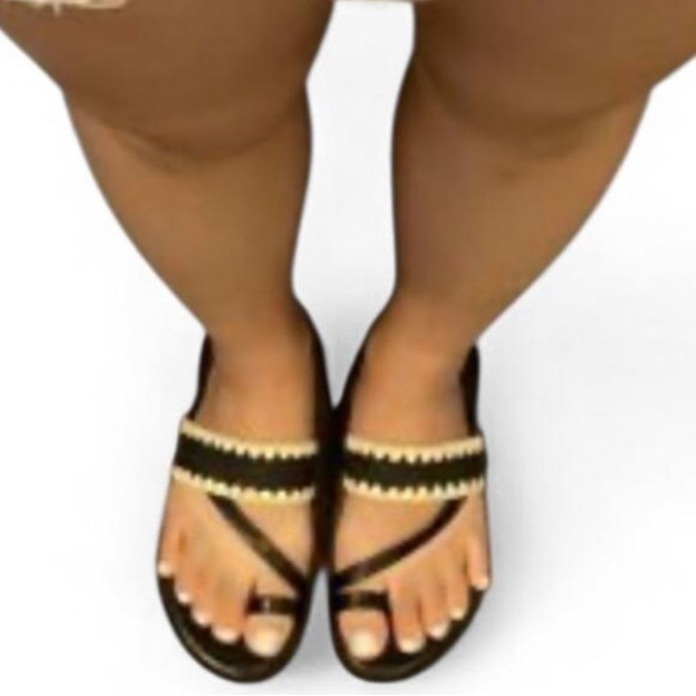Italian Shoemakers Elegant Black and Cream Sandals